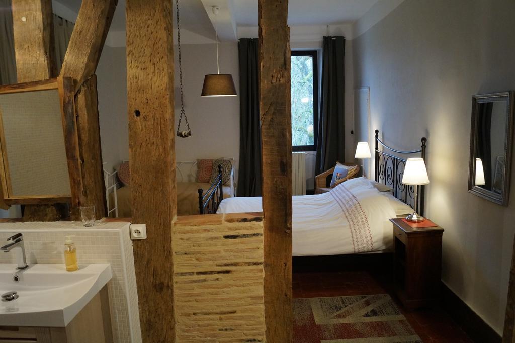 Le Gavachon Bed & Breakfast Leboulin Room photo